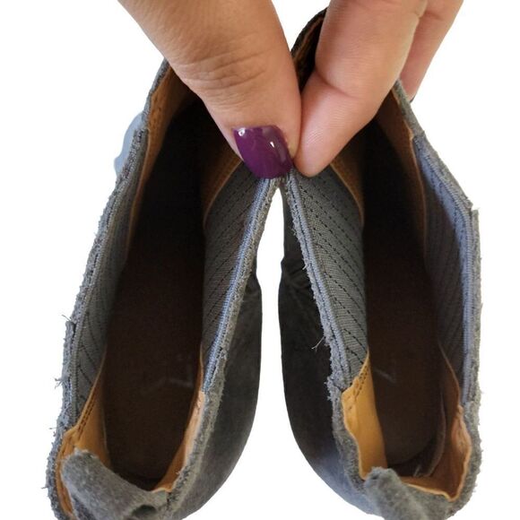 Marc Fisher Gray Suede Pointed Toe Western Block Heel Ankle Boot Size 8.5 - Picture 7 of 16